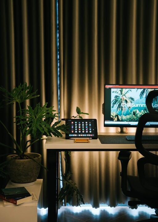 How to Create a Cozy and Inviting Home Workspace